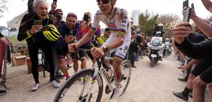 radsport: tadej pogačar gewinnt eintagesrennen strade bianche trotz sturz