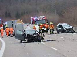 Unfall nahe Heilbronn: Geisterfahrer auf der A6 - Zwei Tote bei Frontalcrash