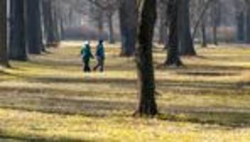 parkmanagement: morsches geäst - sperrungen in dresdens großem garten