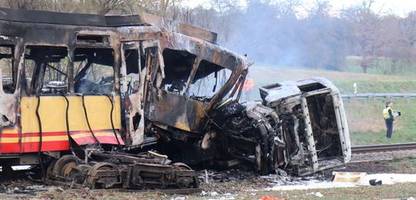 Unfall in Ubstadt-Weiher: Mehrere Tote nach Kollision von Straßenbahn und Tanklaster