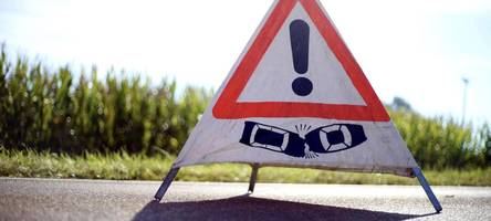 verkehrsteilnehmer macht sich nach unfall aus dem staub