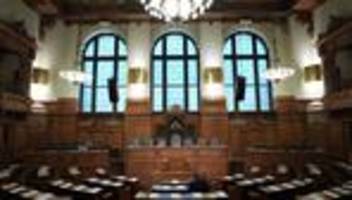 dreh in hamburg: hamburger rathaus dient babylon berlin als kulisse