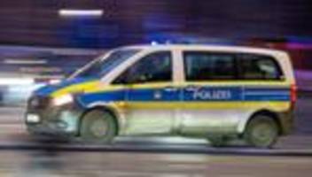 betrunkener lkw-fahrer: polizei stoppt lkw-fahrer mit zwei promille