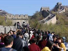 Ohne Hose auf Chinesischer Mauer: Foto mit nacktem Po: China hält Touristen wochenlang fest