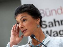 Aufrüstungsprogramm verhindern: Wagenknecht für Schulterschluss von Linker und AfD