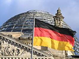 Forderung nach Ausgabenkürzungen: Ifo-Chef: Schulden machen kann jeder