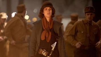 „Babylon Berlin“ startet jetzt mit Dreharbeiten am Hamburger Rathaus