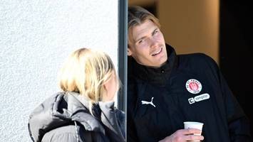 patellasehne schmerzt: eric smith verpasst hertha-testspiel