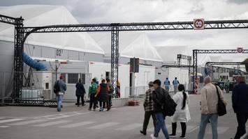 so viele geflüchtete wurden im ankunftszentrum tegel versorgt