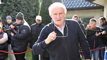 bleibt völler doch länger? dfb-direktor lässt aufhorchen