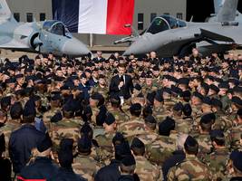 frankreich: plötzlich wollen die franzosen zurück zur wehrpflicht