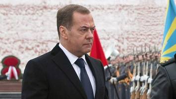 putins krieger: diese rolle spielt dmitri medwedew