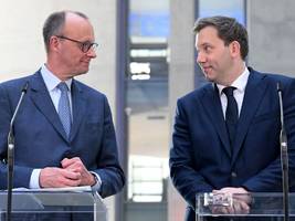 finanzpaket: eine gute nachricht für die deutsche demokratie: die mitte hält stand