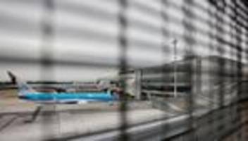 london: anti-terror-polizei ermittelt nach brand an flughafen heathrow