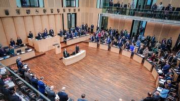 Nächste Hürde genommen - Bundesrat beschließt Merz' Schuldenpaket: Wie es jetzt weitergeht
