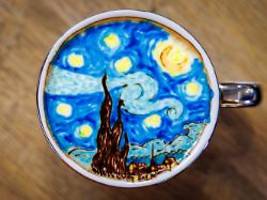 Kaffee, Milch und Farben: Bei Latte Art wird der Cappuccino zum Kunstwerk