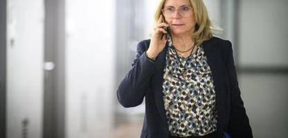 bundestag: csu nominiert andrea lindholz als vizepräsidentin, afd will gerold otten