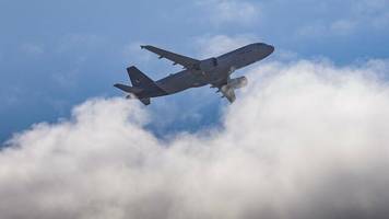 treibhausgase: urteil untersagt lufthansa bestimmte co2-aussagen in werbung