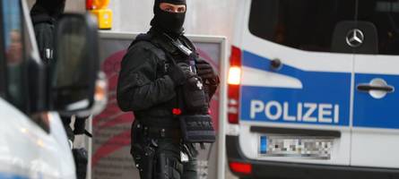 Mann schießt anderem ins Bein: SEK nimmt Verdächtigen im Raum Augsburg fest