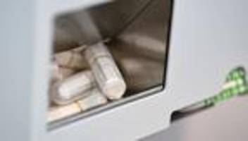 schulen entscheiden: weiter kostenlose tampons an schulen in bremen