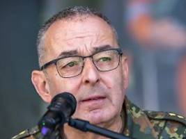 breuer sieht realitätsverdrängen: generalinspekteur: einfallstor für hybridangriffe schließen