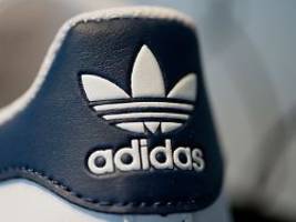 kunden mit versprechen getäuscht: gericht verbietet adidas-werbung wegen greenwashing