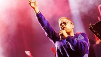 peter fox und freunde feiern eine riesige „block party“