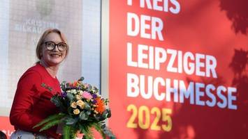 preis der leipziger buchmesse geht an „halbinsel“-autorin