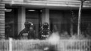 rechtsextremismus in der polizei: rassismus in chats: wie tickt die hamburger polizei?
