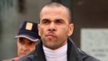 ex-fußballspieler: gericht hebt verurteilung von dani alves wegen vergewaltigung auf