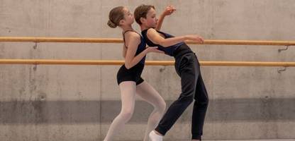 ballettausbildung in dresden: junge tänzer strebt nach »nussknacker«-rolle