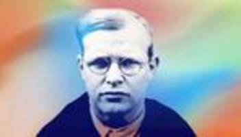 dietrich bonhoeffer: von guten mächten wunderbar geborgen, erwarten wir getrost, was kommen mag