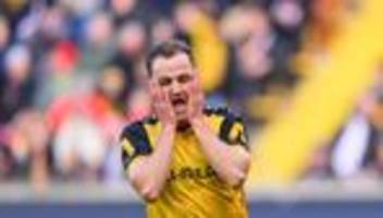 3. liga: 2:0 gegen wiesbaden: dresden bleibt auf aufstiegskurs