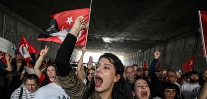 türkei: recep tayyip erdoğan gibt nicht nach, seine gegner auch nicht
