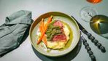 lamm mit bärlauchkruste: zwischen bibel und bratpfanne