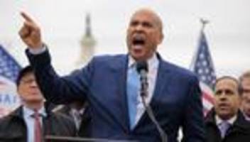 USA: US-Senator hält stundenlange Rede als Protest gegen Donald Trump