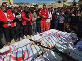 israels armee schoss auf helfer: arzt geht bei toten sanitätern in gaza von hinrichtung aus