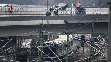 a100-ringbahnbrücke: nun wird gegen die sperrung demonstriert