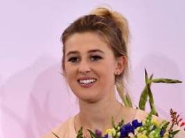eine enkelin für schumi: gina schumacher ist erstmals mutter geworden