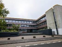 hintergründe unklar: bedrohungslage: schulen in duisburg bleiben geschlossen