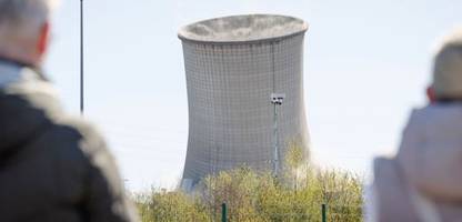 ibbenbüren: ehemaliges kohlekraftwerk gesprengt