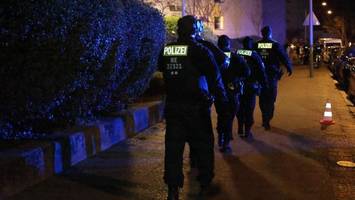 schüsse im märkischen viertel: täter flüchtig