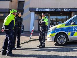 duisburg: 17 schulen wegen drohschreiben geschlossen