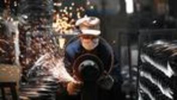 donald trump: neue us-zölle für eu und china treten in kraft