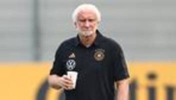 fußball: rudi völler bleibt bis 2028 dfb-sportdirektor