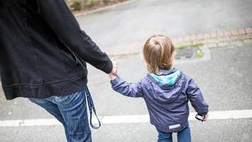Elterngeld steigt, härtere Strafen für Unterhaltschuldner