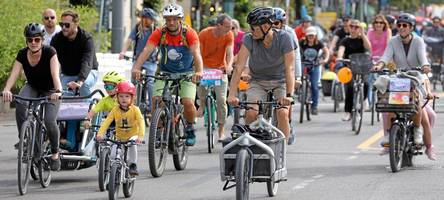 fahrraddemo führt am freitag in augsburg zu verkehrseinschränkungen - auch auf der b17