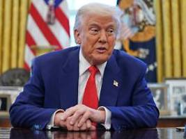 Darf keine Atombombe besitzen: Trump droht dem Iran mit militärischer Gewalt