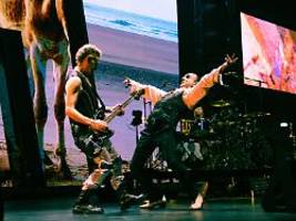 morbider konzertfilm: depeche mode kommen auf die leinwand