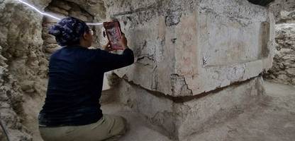 maya-stadt tikal: altar-fund deutet auf alten konflikt hin